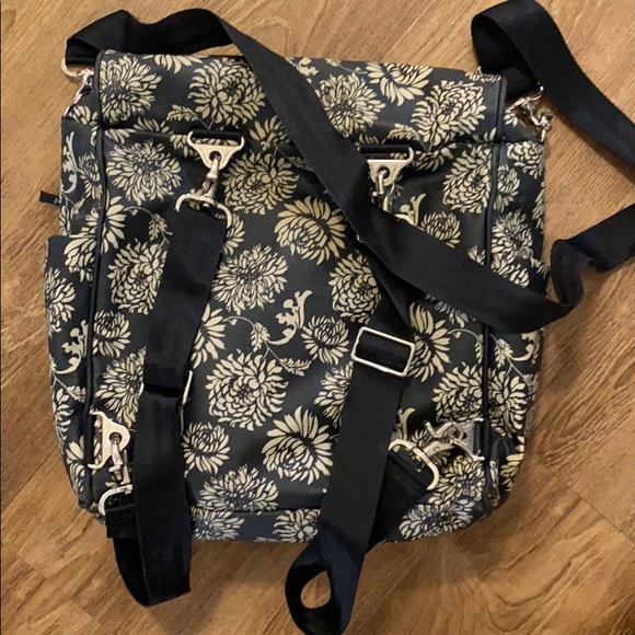 Petunia Pickle Bottom Diaper Bag - Picture 2 of 4